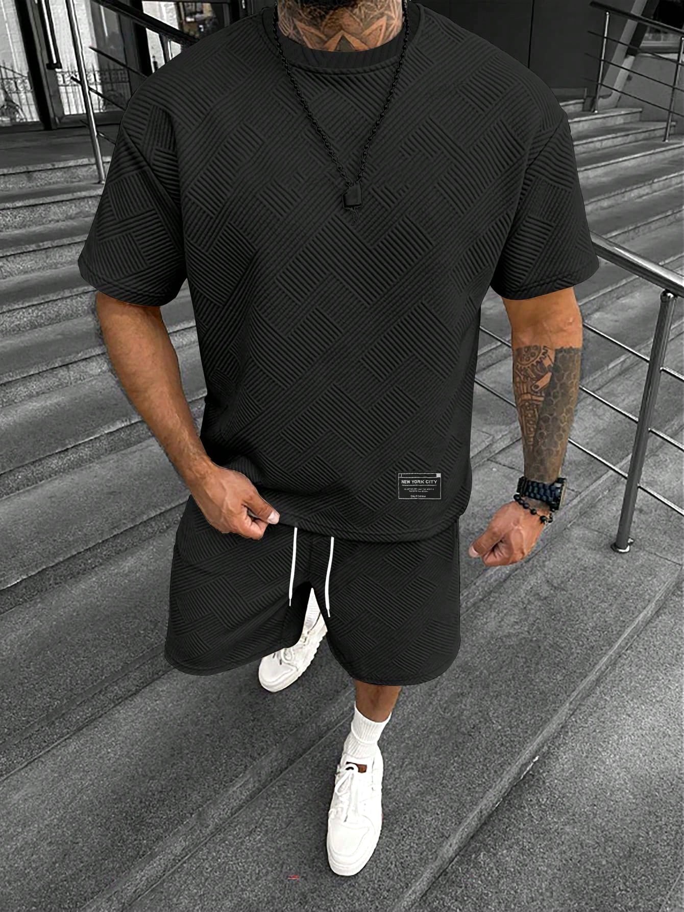 Gavin | Men's Oversized T-Shirt Shorts Set, Short-Sleeve Lounge Set | Dressific | Zwart