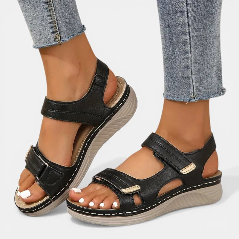 Harper | Women's Orthopaedic Slip-On Sandals, Comfortable Everyday Sandals | Dressific | Negro