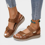 Harper | Women's Orthopaedic Slip-On Sandals, Comfortable Everyday Sandals | Dressific | Marrón
