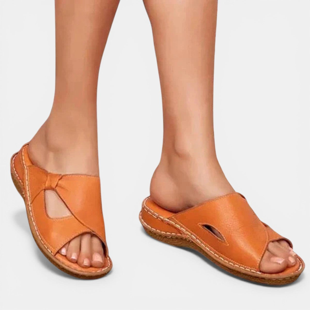 Mackenzie | Women's Orthopaedic Slip-On Sandals, Comfortable Walking Sandals | Dressific | Marrón