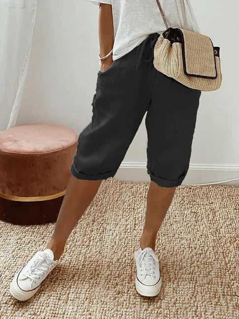 Sienna | Women's Lightweight Capri Trousers with Elasticated Waist, Drawstring Cropped Trousers | Dressific | Zwart