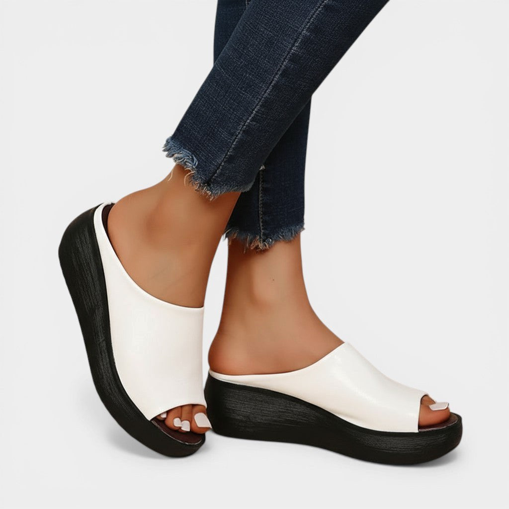 Tahnee | Women's Orthopaedic Slip-On Sandals, Comfort Everyday Sandals | Dressific | Blanco
