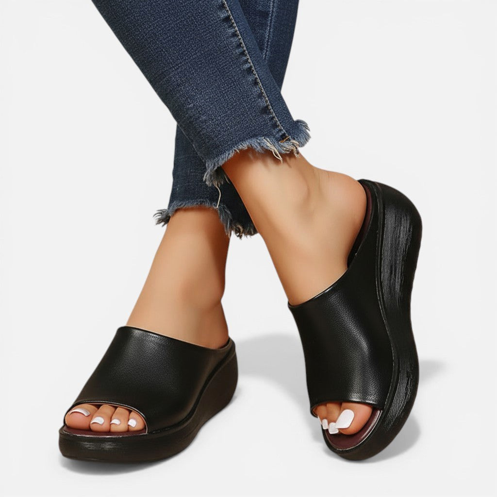 Tahnee | Women's Orthopaedic Slip-On Sandals, Comfort Everyday Sandals | Dressific | Marrón